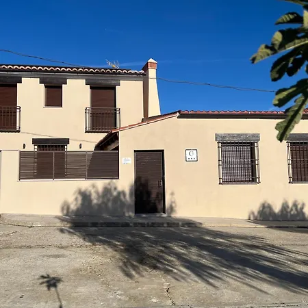 El Gallinero De La Abuela Claudia Aldea de Trujillo